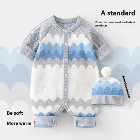 Baby-Strampler mit Mütze