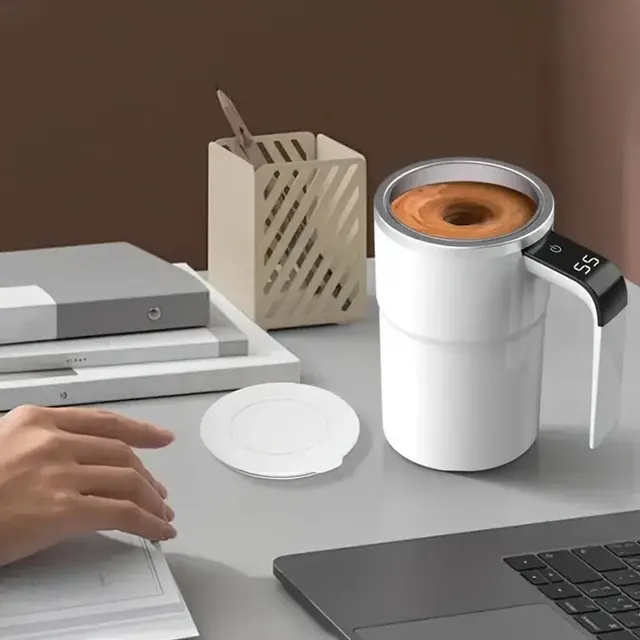 elektrischer Mixbecher 4