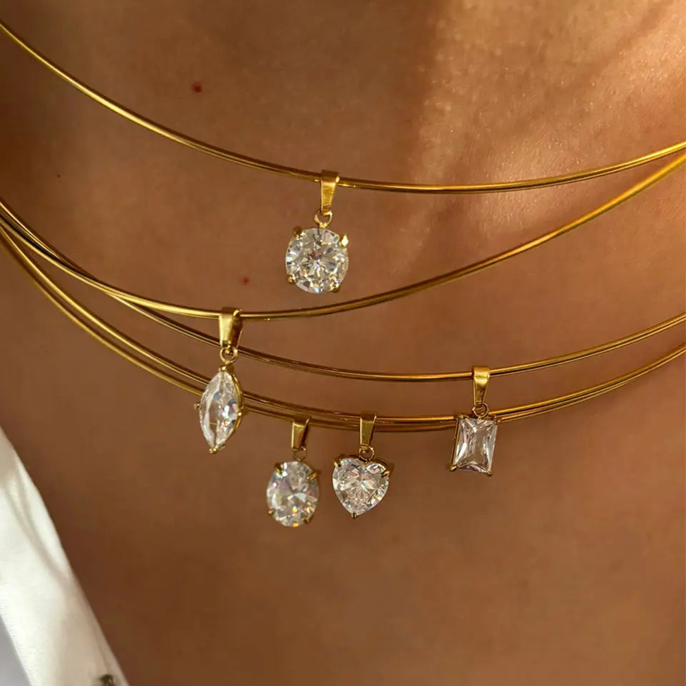 Zierliche Edelstahl Choker Halskette Herzform