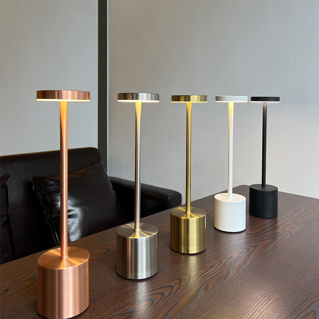 Kabellose LED-Tischlampe mit Dimmfunktion 2