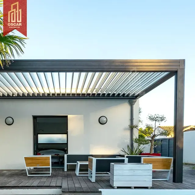 Aluminium-Pergola mit Glasdach und Schiebetür 3