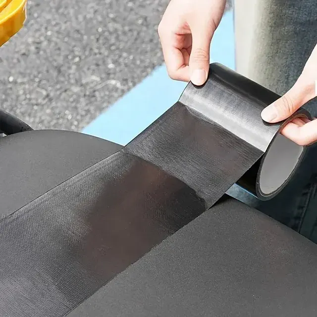 Selbstklebendes Lederreparaturband für Sofas 4
