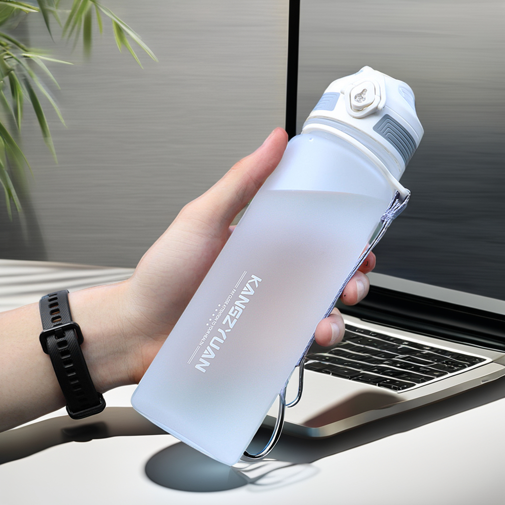 Auslaufsichere Tritan Sportflasche mit Zeitmarkierung