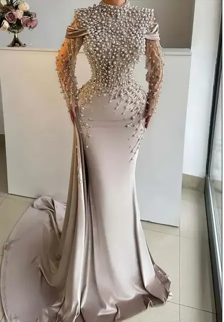 Satin-Abendkleid 3
