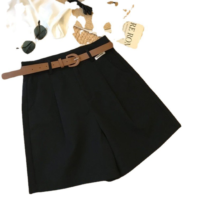 Sommer Shorts mit Gürtel und Taschen 3