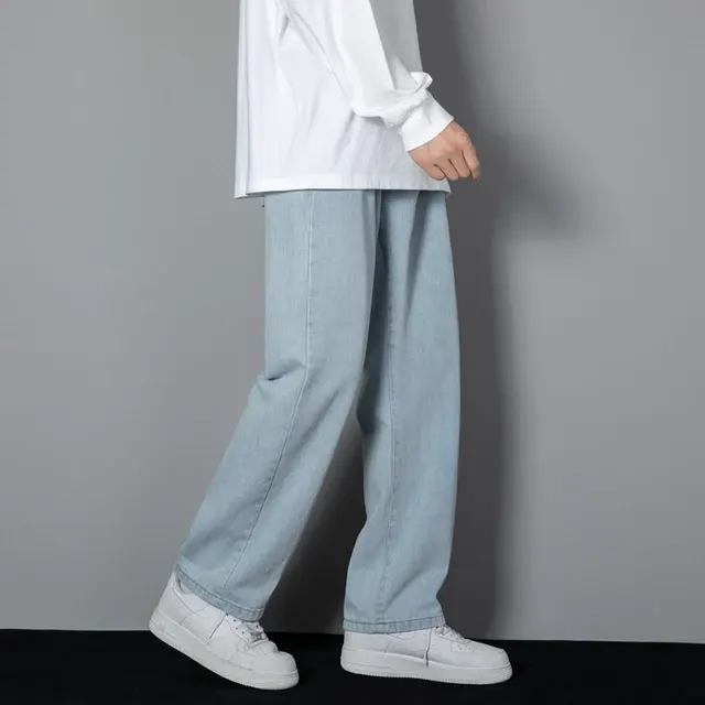 Klassische Herren-Jeans mit weitem Bein 2