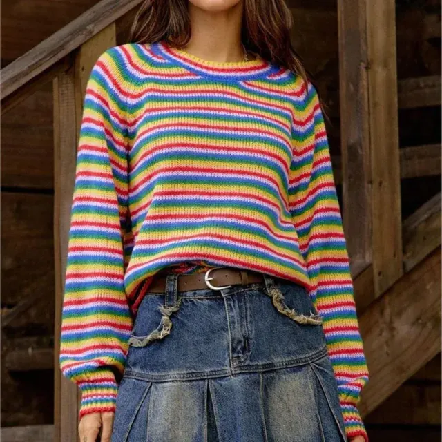 Gestreifter Strickpullover 4