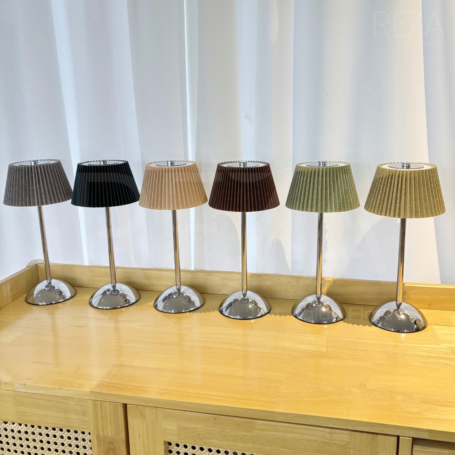 Kabellose LED-Tischlampe mit Touch-Dimmer 4