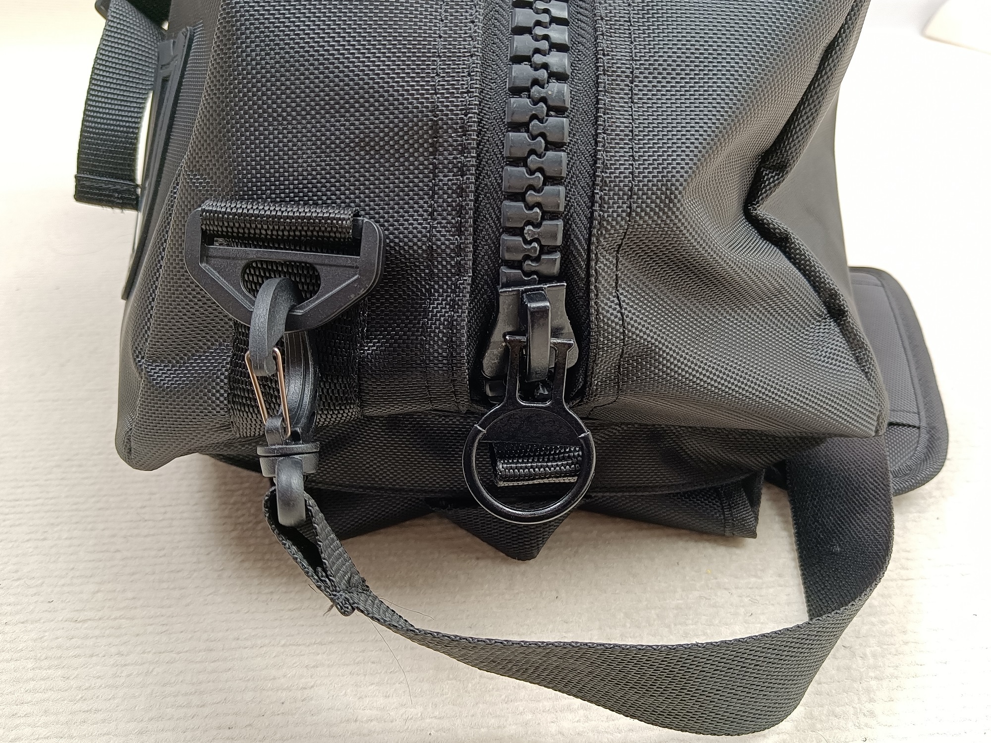 Sporttasche mit Schuhfach 3