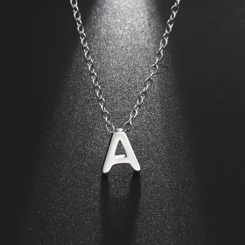 Buchstaben-Anhänger-Kette