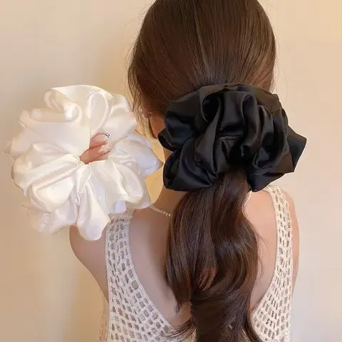 Seiden-Scrunchie