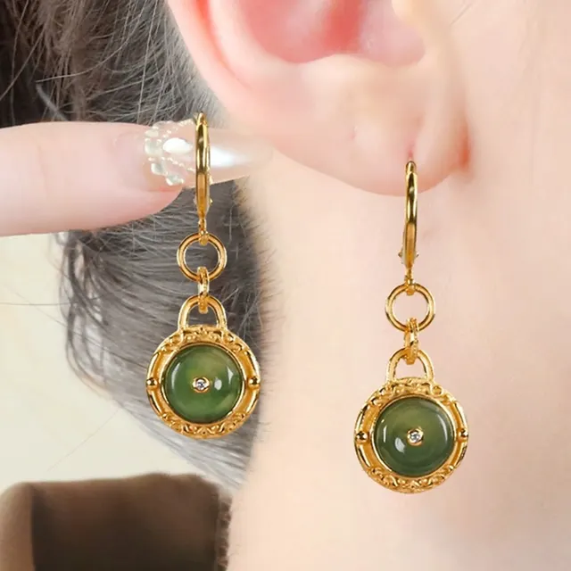 Jade-Ohrringe 1