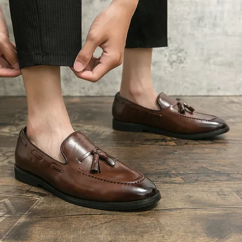 Quasten-Loafer