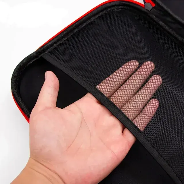 Werkzeugtasche mit roten Kanten 3