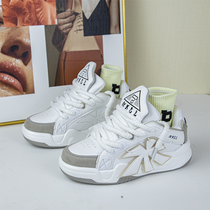 Dicksohlige Paar-Sneaker für Studenten 4
