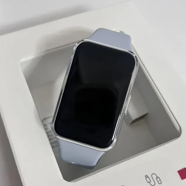 Smartwatch 1,62 Zoll AMOLED 5ATM 4