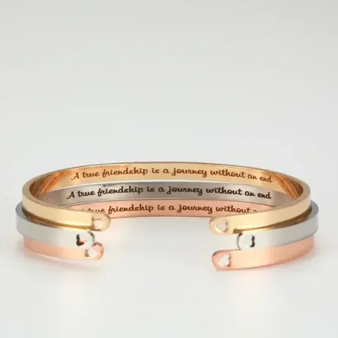 graviertes Manschettenarmband