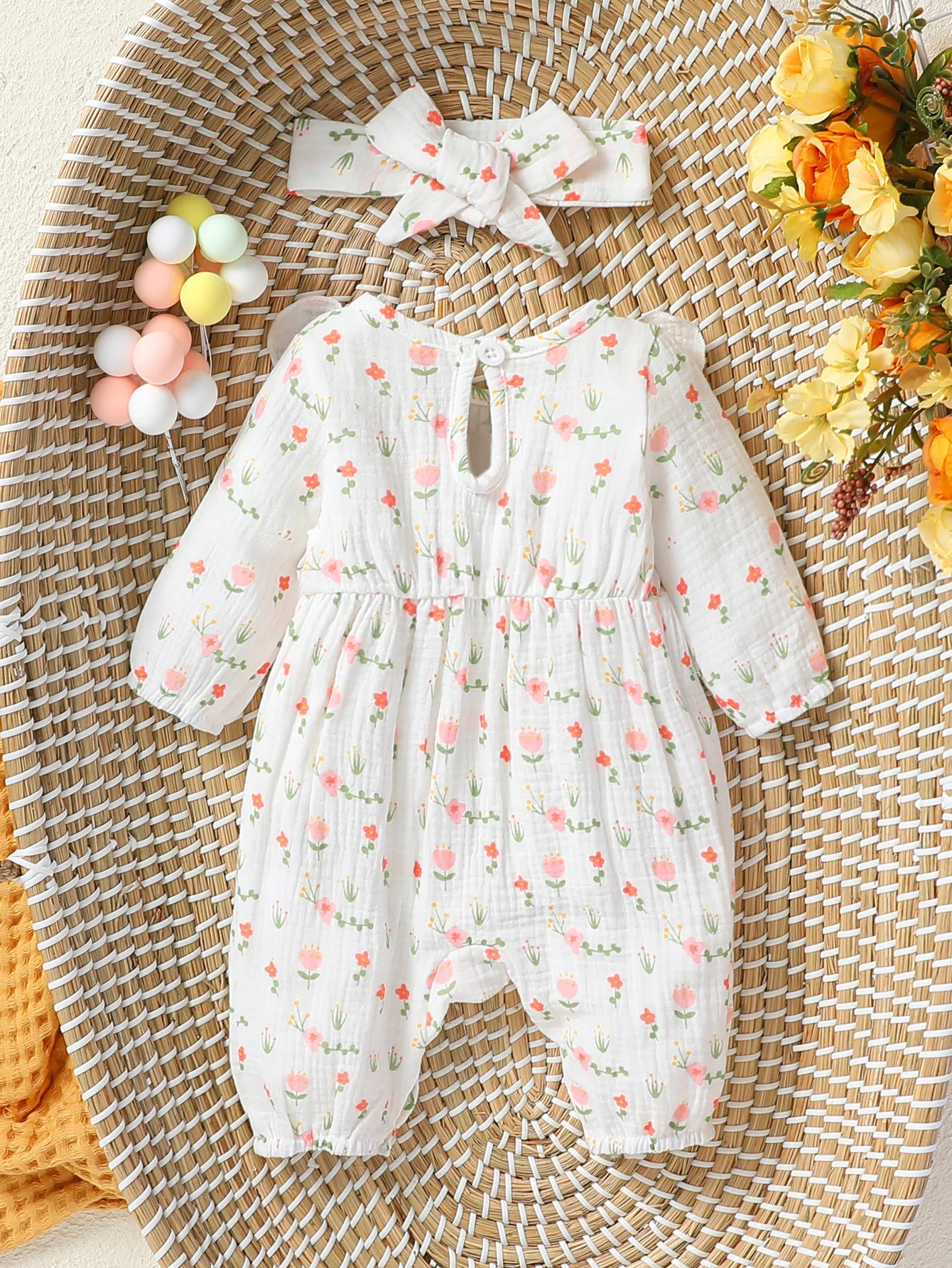 Langärmliger Baby-Mädchen-Overall mit Blumenmuster 2