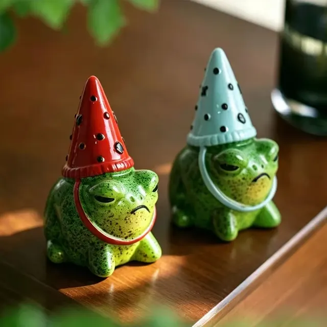 Froschfigur mit Partyhut 3