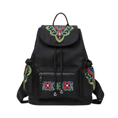 Bestickter Rucksack