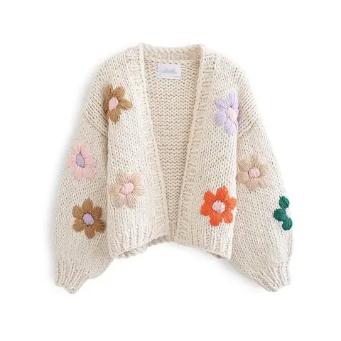 Gestrickte Damen-Strickjacke mit Blumenmuster