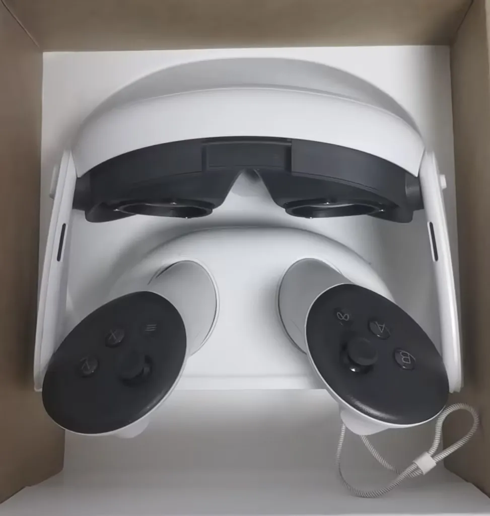 VR-Headset 3