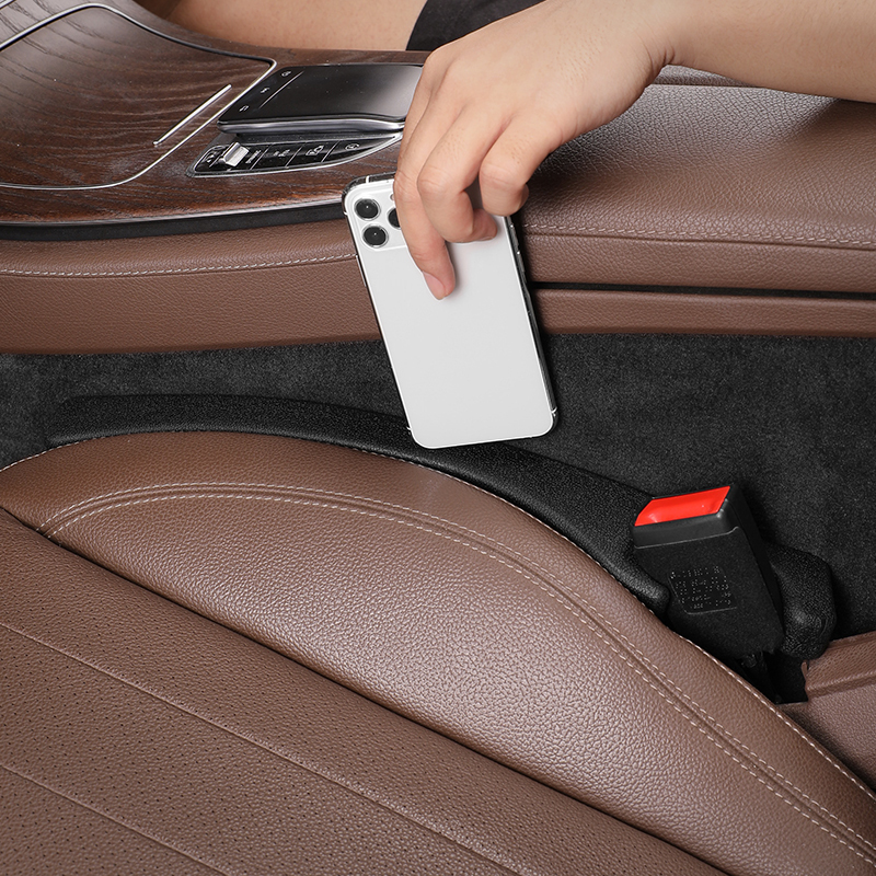 2-teiliger Autositz-Lückenfüller mit Handyhalter 3