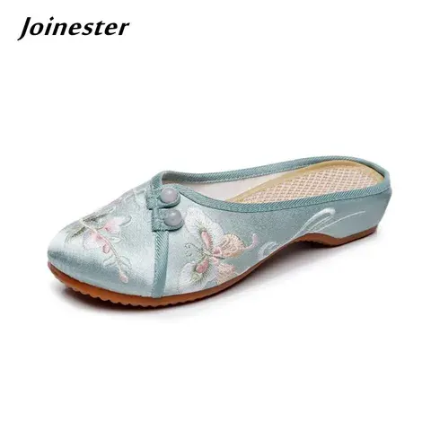 Bestickte Satin-Hausschuhe