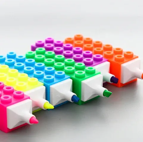 Bunte Textmarker im Bausteinformat für Kinder