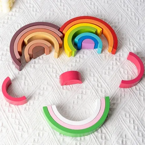 Montessori-Regenbogen-Stapelblöcke aus Holz
