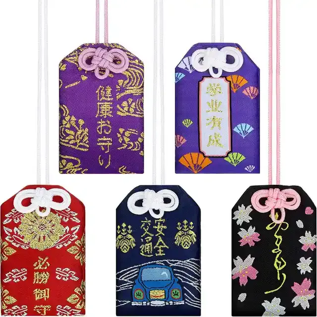 Omamori-Amulett-Charms 1