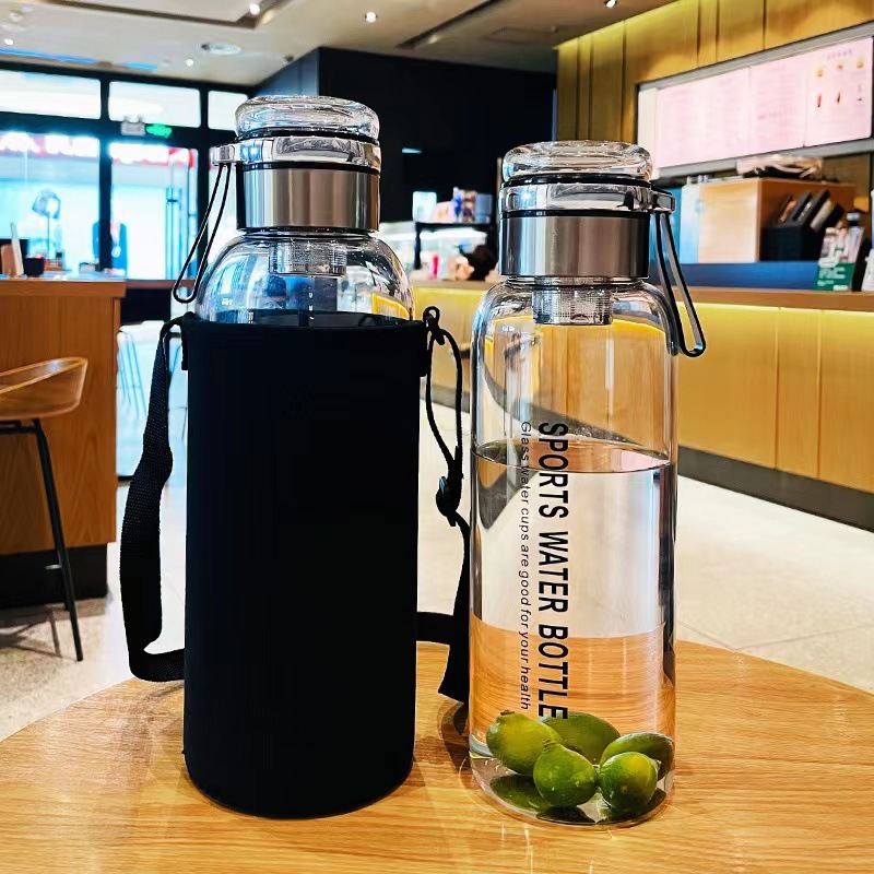 Trinkflasche mit Fruchteinsatz