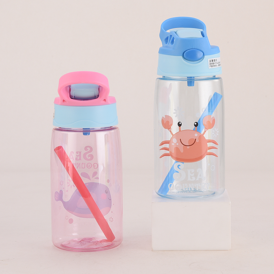 Kinder-Trinkflasche aus Kunststoff, mit Cartoon-Motiv 2