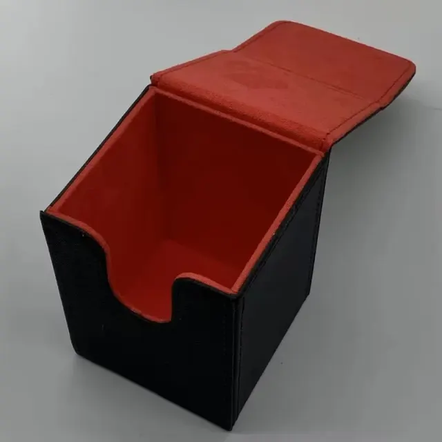 Tragbare Leder-Box für Spielkarten 2