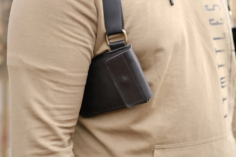Echtleder-Gürteltasche für Handys 3