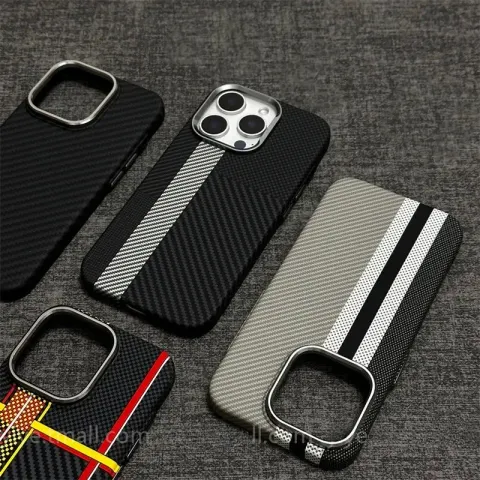 Magnet-Carbon-Handyhülle