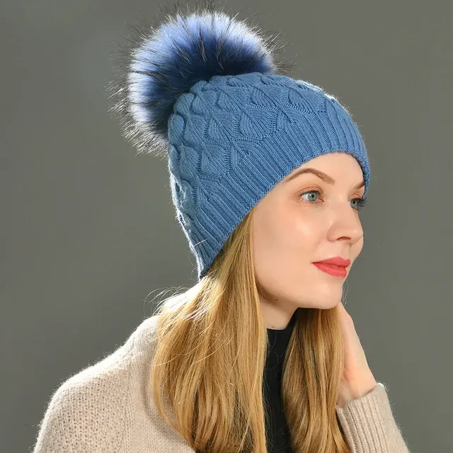 Damen-Angora-Bommelmütze 2