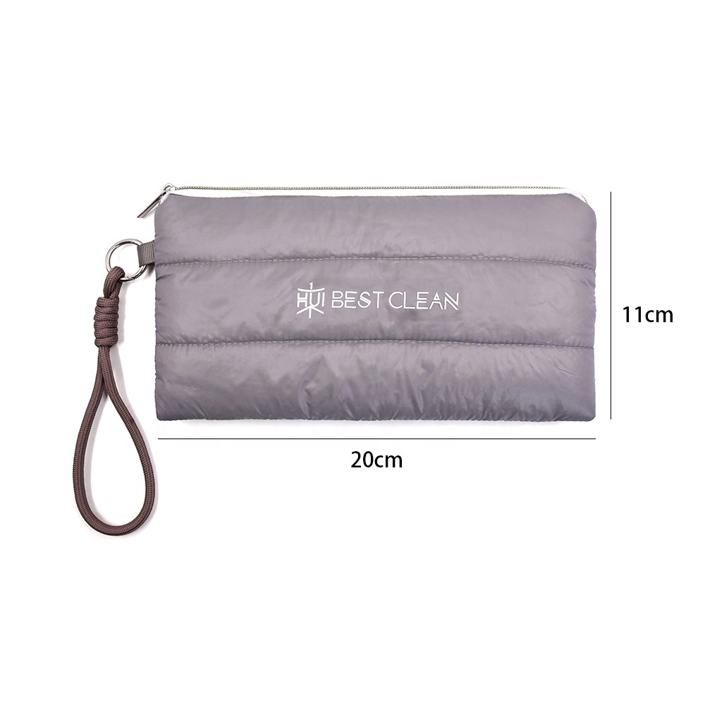Gepolsterte Kosmetiktasche aus Nylon mit Handgelenkschlaufe 2