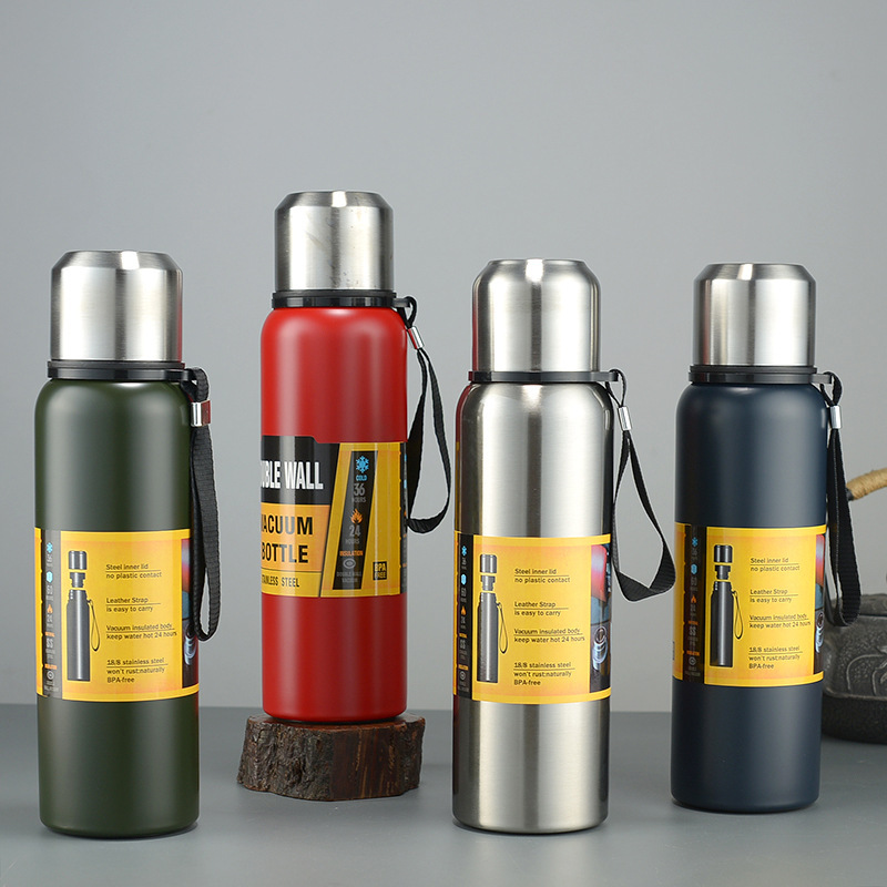 Edelstahl-Isolierflasche 750 ml für Wanderer
