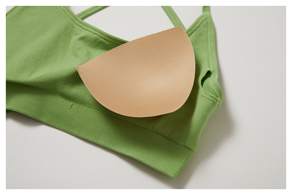 Damen Yoga-Set mit Rückenfrei-BH und Shorts 4
