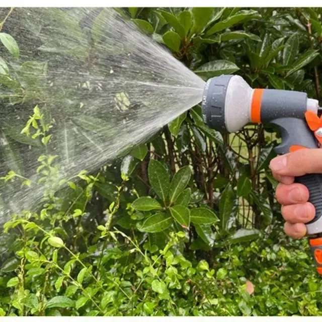 Verstellbare Gartenschlauchdüse aus TPR 3