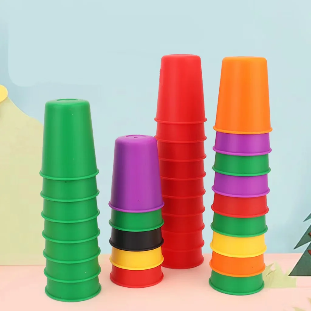 Montessori Stapelbecher-Set mit Farben 3