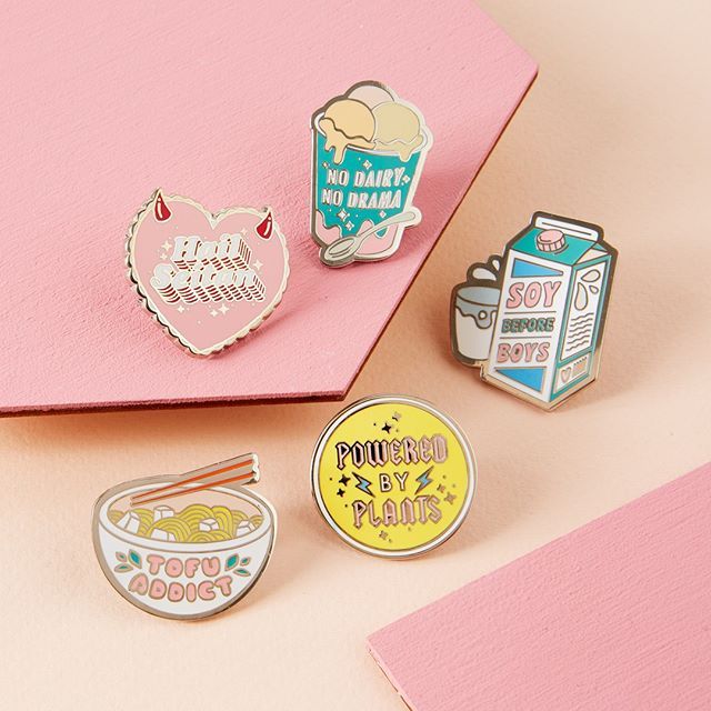 Individuelle Emaille-Pins 2