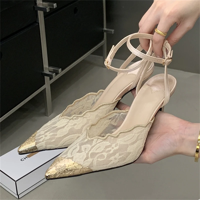 Spitzen-Pumps 4
