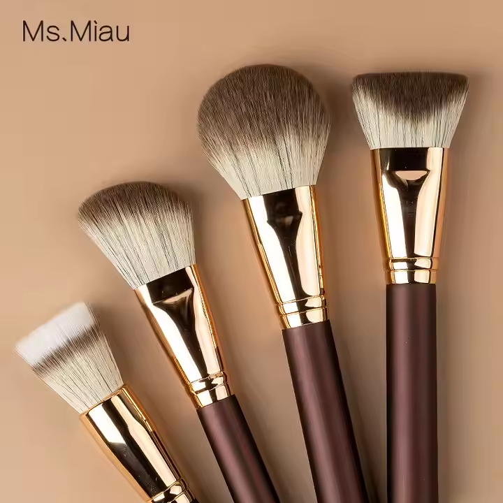Kompaktes Make-up-Pinsel-Set für unterwegs 4