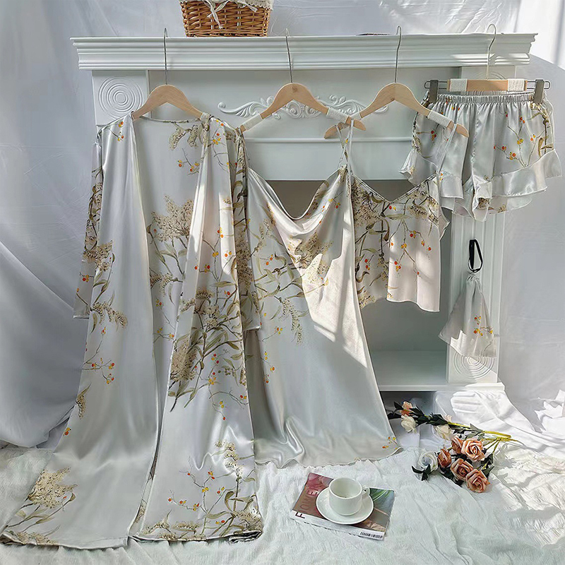Luxuriöses 5-teiliges Seiden-Nachtwäsche-Set mit Robe 4