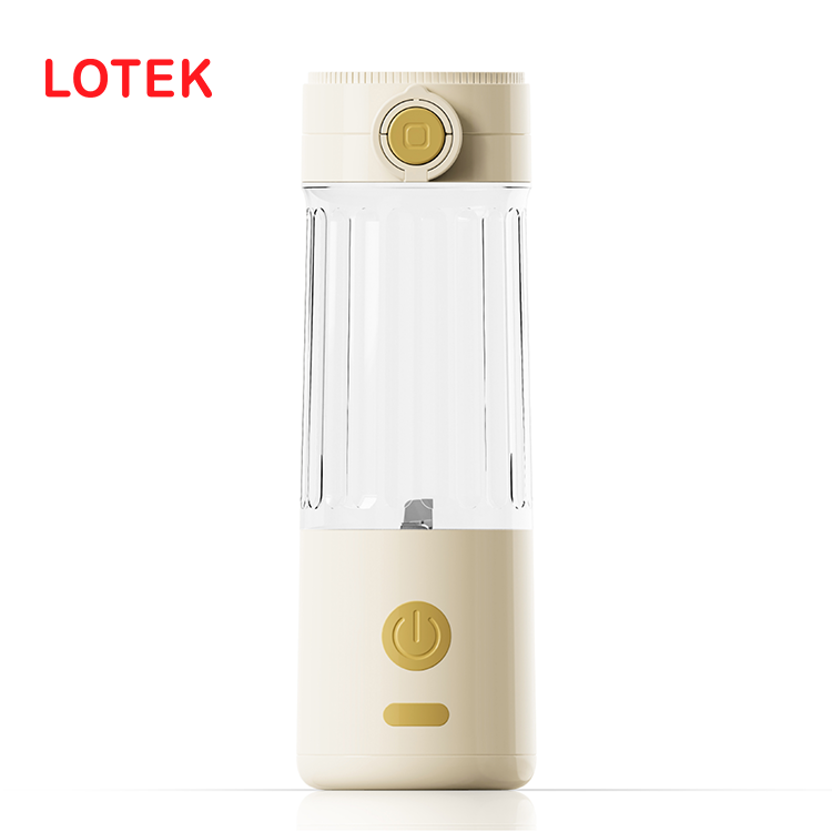 Mobiler USB-Smoothie-Mixer 3
