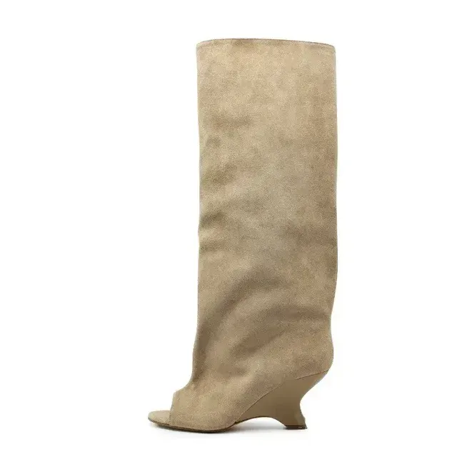 Kniehohe Stiefel 1