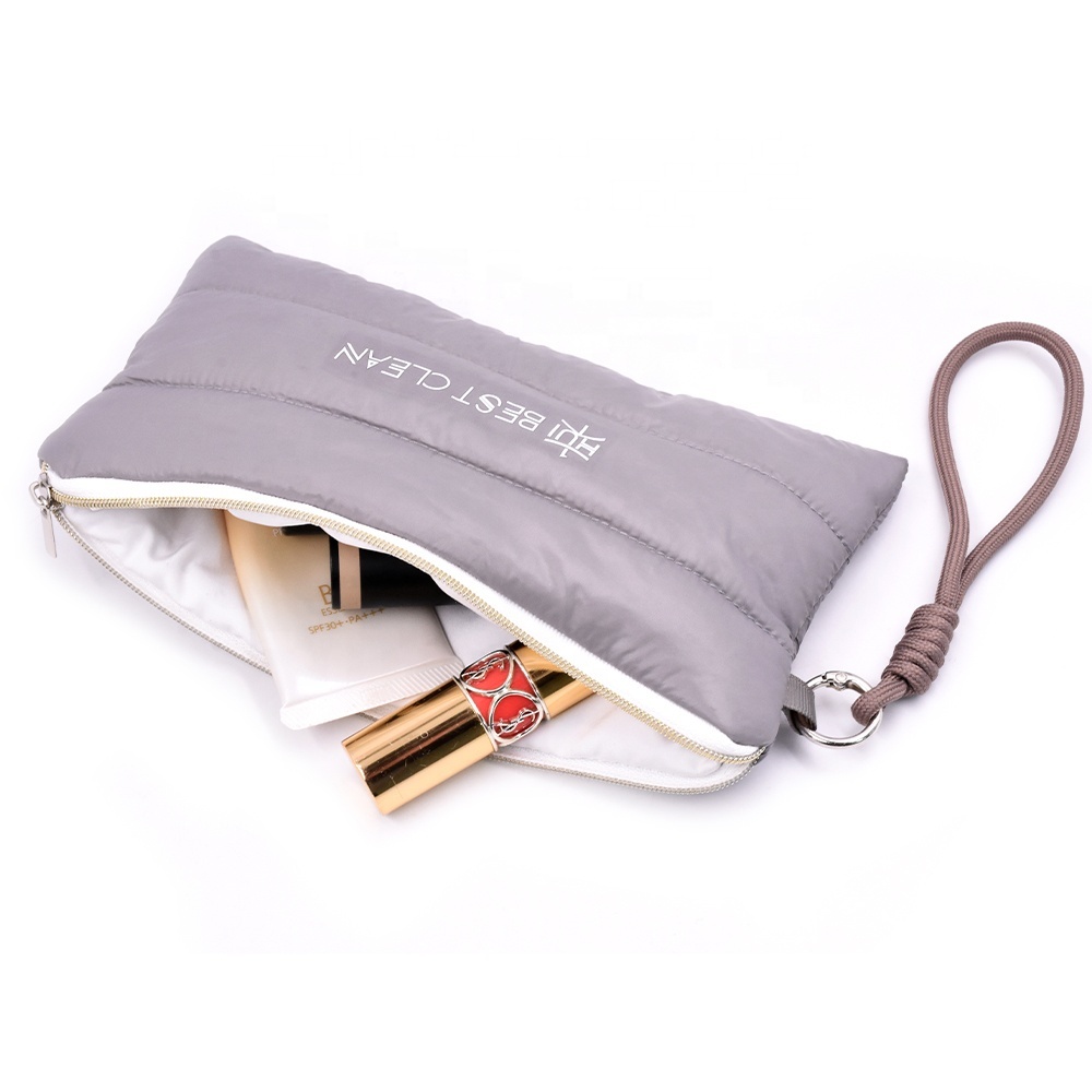 Gepolsterte Kosmetiktasche aus Nylon mit Handgelenkschlaufe 3