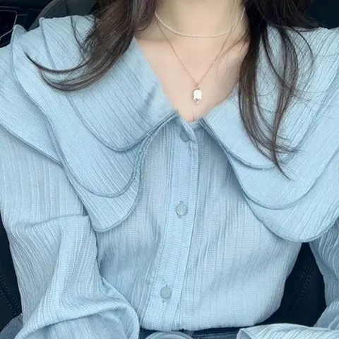 Bluse mit Puppenkragen